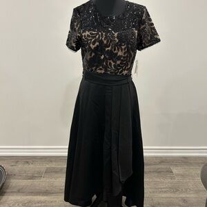 R&M Richards Black and Gold Leopard Print Top